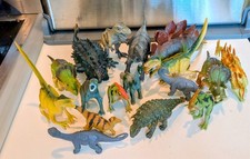 Lot Toy Major Dinosaurs 17 Plastic Many Different Species & Sizes from 1999-2008 picture
