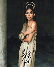 RUPI KAUR SIGNED AUTOGRAPH 8X10 PHOTO PROOF  MILK AND HONEY  HOME BODY #2 picture