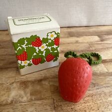 Vintage AVON Strawberry Fair Shower Soap on a Rope 5oz with Box picture
