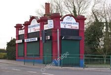 Photo 6x4 Former taxi office Horley/TQ2843 This unusual building at the  c2010 picture