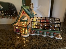 Mint Dept 56 North Pole Series Mrs Claus Greenhouse #56395 Retired 2001 w/Box picture