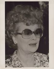 HOLLYWOOD BEAUTY LUCILLE BALL STYLISH POSE STUNNING PORTRAIT 1960s Photo N picture