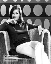 MARY TYLER MOORE - 8X10 PUBLICITY PHOTO (ZY-805) picture