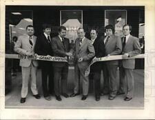 1976 Press Photo Ribbon-cutting at Fay's Drugs in Loudonville, New York picture
