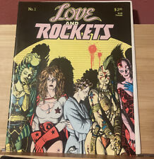 LOVE AND ROCKETS #1 / 1ST PRINT/ FANTAGRAPHICS/ 1982/ CVRLESS/ JAMIE HERNANDEZ picture