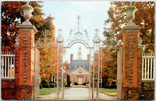 Williamsburg Virginia Wrought Iron Governors Palace Gates USA Vintage Postcard picture