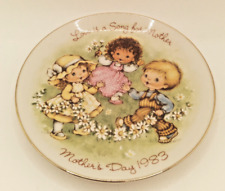 Vintage Avon Mini Mothers Day Decorative Plates 1983, 1989, 1990 and 1993 #1 picture