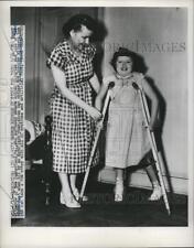 1951 Press Photo Nancy Witherow, Suffered Spinal Injury in Car Wreck & Mother picture