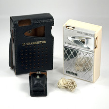 Valiant 10 Transistor Radio with Carrying Case and Earphone - WORKS - LOW SOUND picture