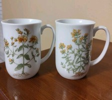 2 Mugs Vtg 1976 Mann Fine China Hypericum &Thymus Grandma Decor Cottage Spring picture