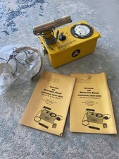 Vintage 1960s Electro Neutronics CD V-700 Radiological Survey Meter Box Papers picture