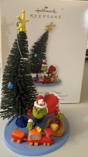 2008 Hallmark Dr Suess The Grinch “ A Smile Most Unpleasant” Xmas Ornament picture