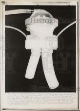 1966 Press Photo Artificial heart used for heart patients at Houston hospital picture