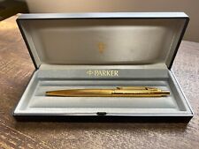 Parker Vintage Insignia Ribbed Gold Tone Ball Pen 