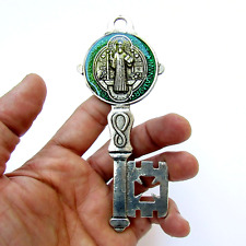 San Benito Llave Amuleto de Suerte Verde / St .Benedict Key Religious Medal 5