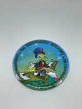 1998 Disney Jiminy Cricket Earth Day Environmentality Button Pin Collector Cast picture