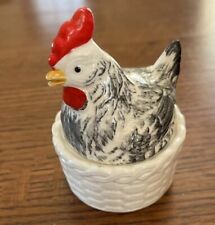 Vintage Lefton Chicken On Nest Salt & Pepper Shaker Set. New Old Stock picture