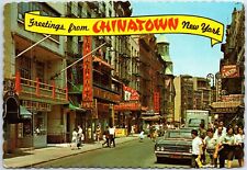 VINTAGE CONTINENTAL SIZE POSTCARD 1960s STREET SCENE IN CHINATOWN NEW YORK CITY picture