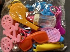 VINTAGE 1980’S BELL CLIP CHARM NECKLACE WITH 12 ASSORTED PLASTIC CHARMS NEW NOS picture