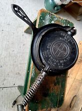 Vintage GRISWOLD american no 8 cast iron 151N waffle iron Antique picture
