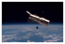 HUBBLE NASA SPACE TELESCOPE SEPERATION FROM DISCOVERY SHUTTLE STS-82 4X6 PHOTO picture