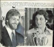 1976 Press Photo Denis Potvin & Bryan Trotter at NHL Awards Luncheon in Montreal picture