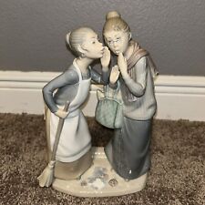 Lladro Figurine GOSSIPING TWO WOMEN GOSSIPS #4984 Retired EXCELLENT QUALITY picture