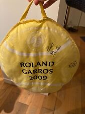 Rare Bill Gates signature on a cushion of Roland Garros 2009 edition picture