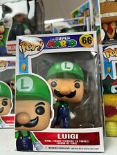Pop Figure Luigi Super Mario picture